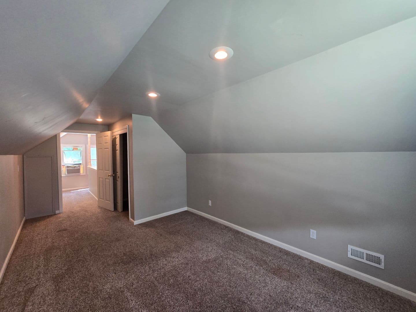 Louisville House: 3932 Kennison Avenue