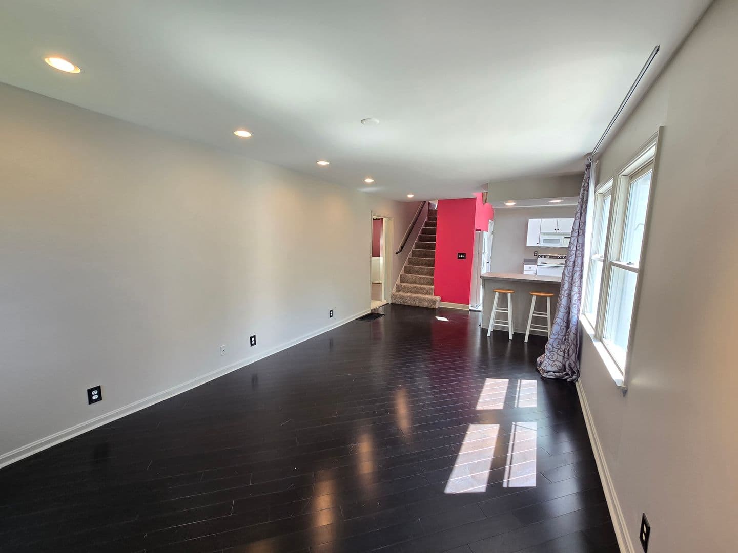 Louisville House: 3932 Kennison Avenue