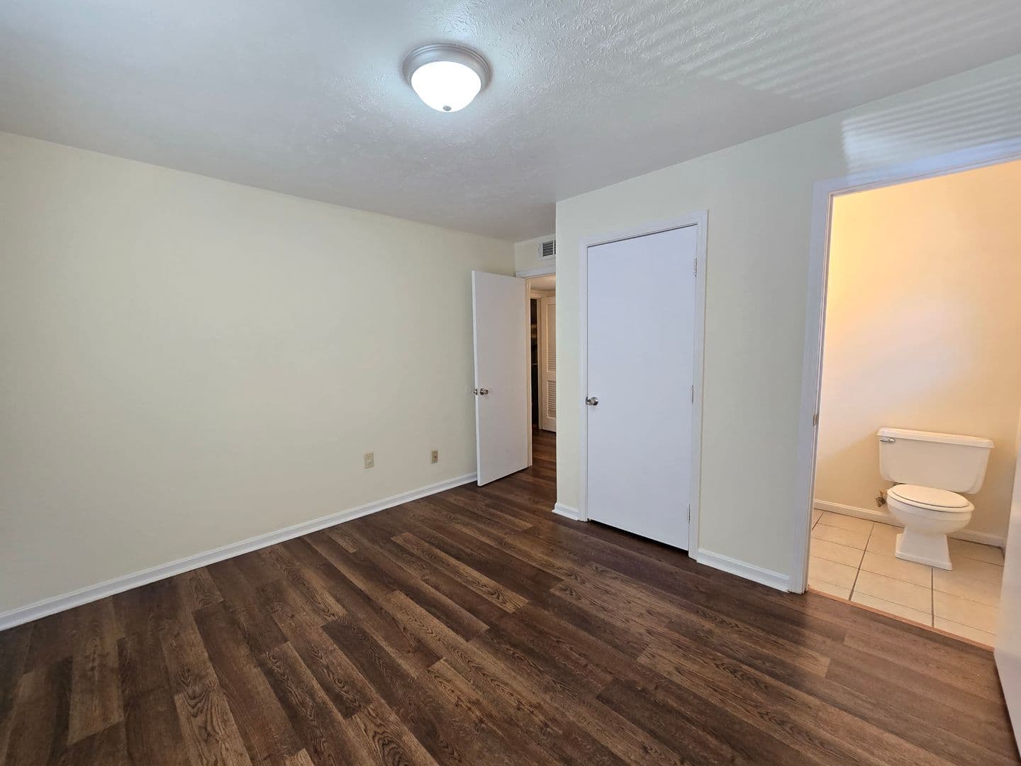 Louisville Apartment: 3212 Springfield Dr