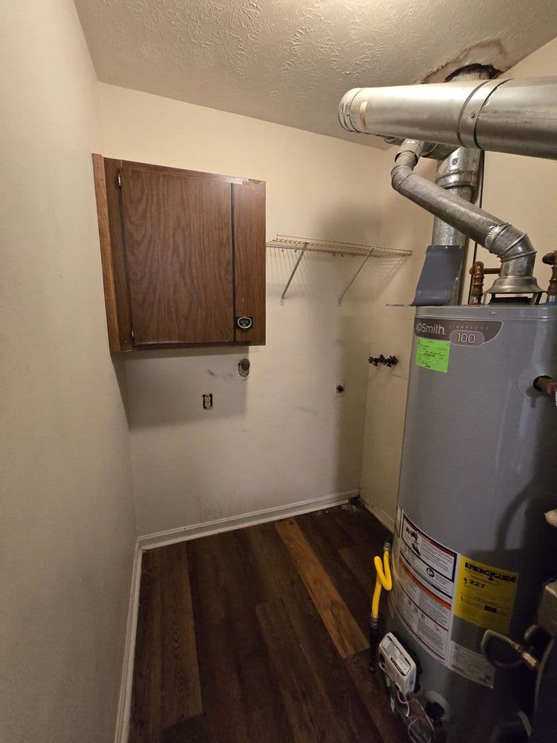 Louisville Apartment: 3212 Springfield Dr
