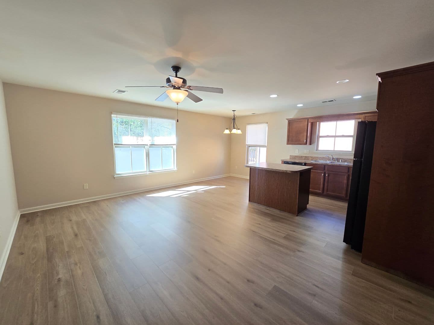 Louisville Apartment: 409-415 Rosewood Ct.
