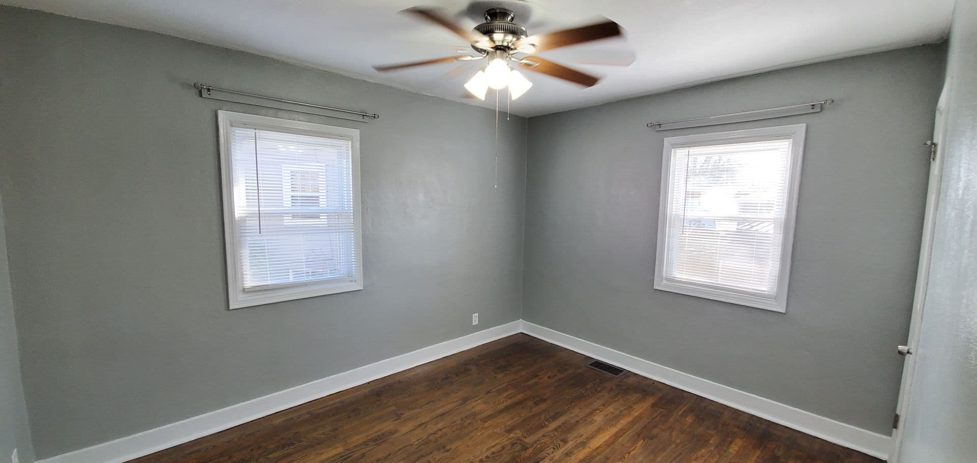 Louisville House: 848 Reading Rd