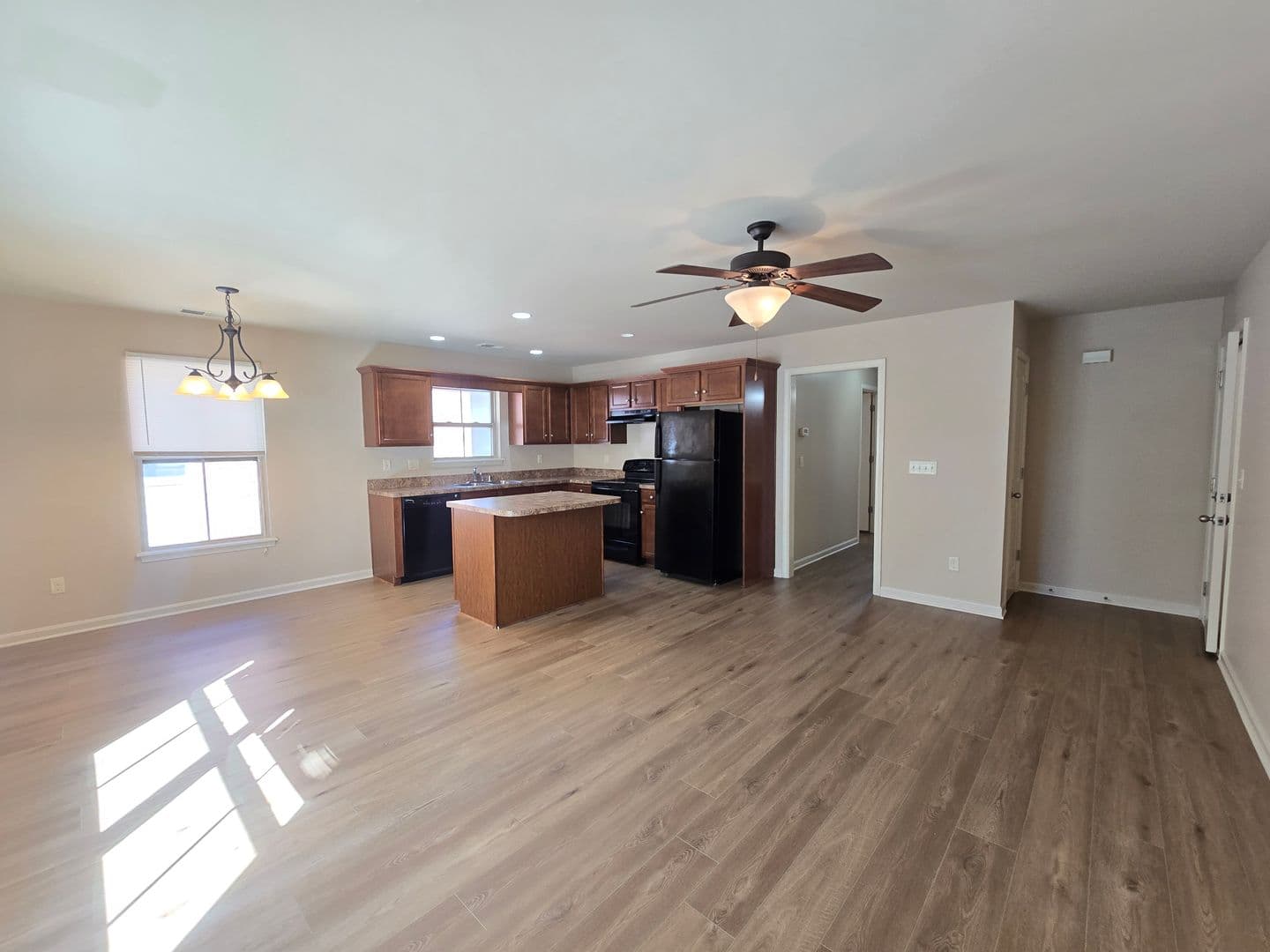 Louisville Apartment: 409-415 Rosewood Ct.