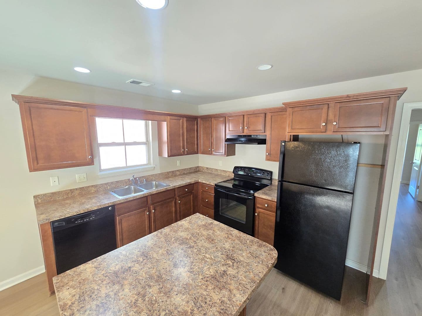 Louisville Apartment: 409-415 Rosewood Ct.