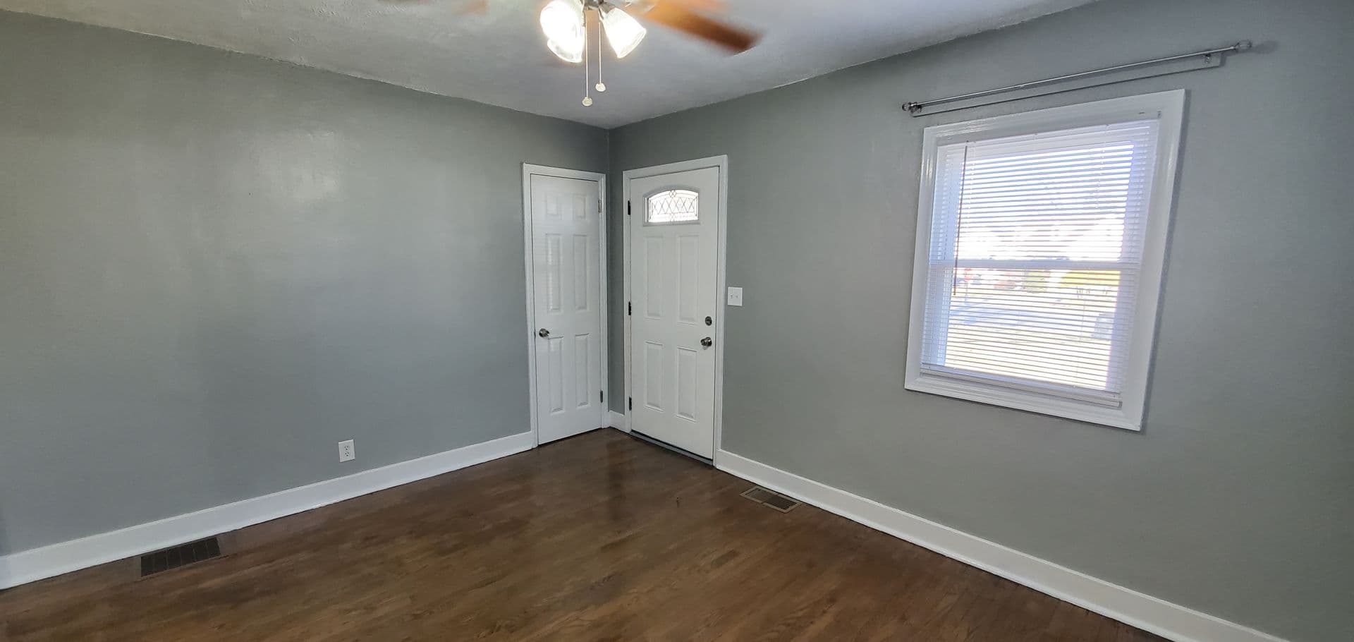 Louisville House: 848 Reading Rd