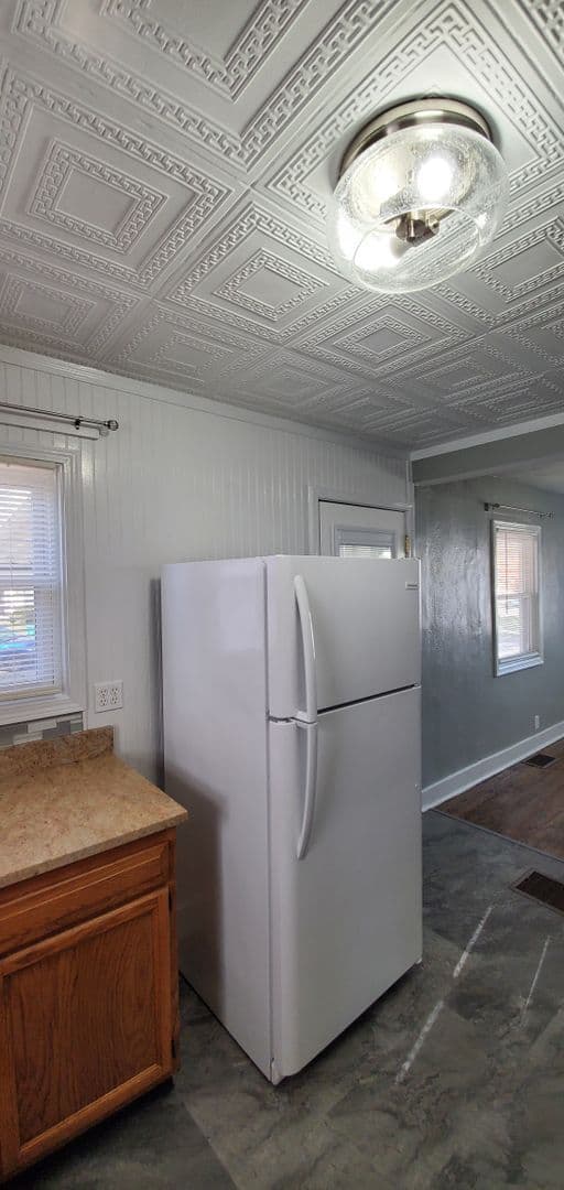 Louisville House: 848 Reading Rd