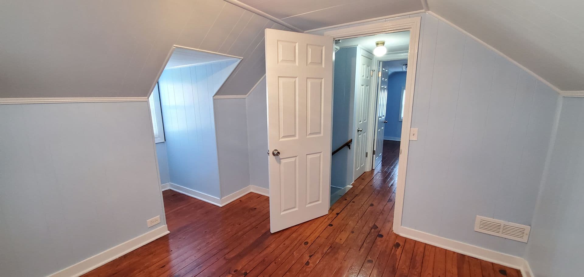 Louisville House: 848 Reading Rd