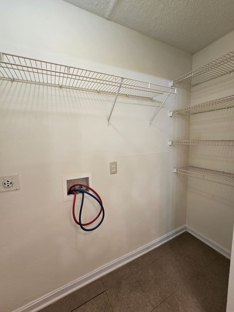 Louisville Apartment: 6418 Venango Dr.