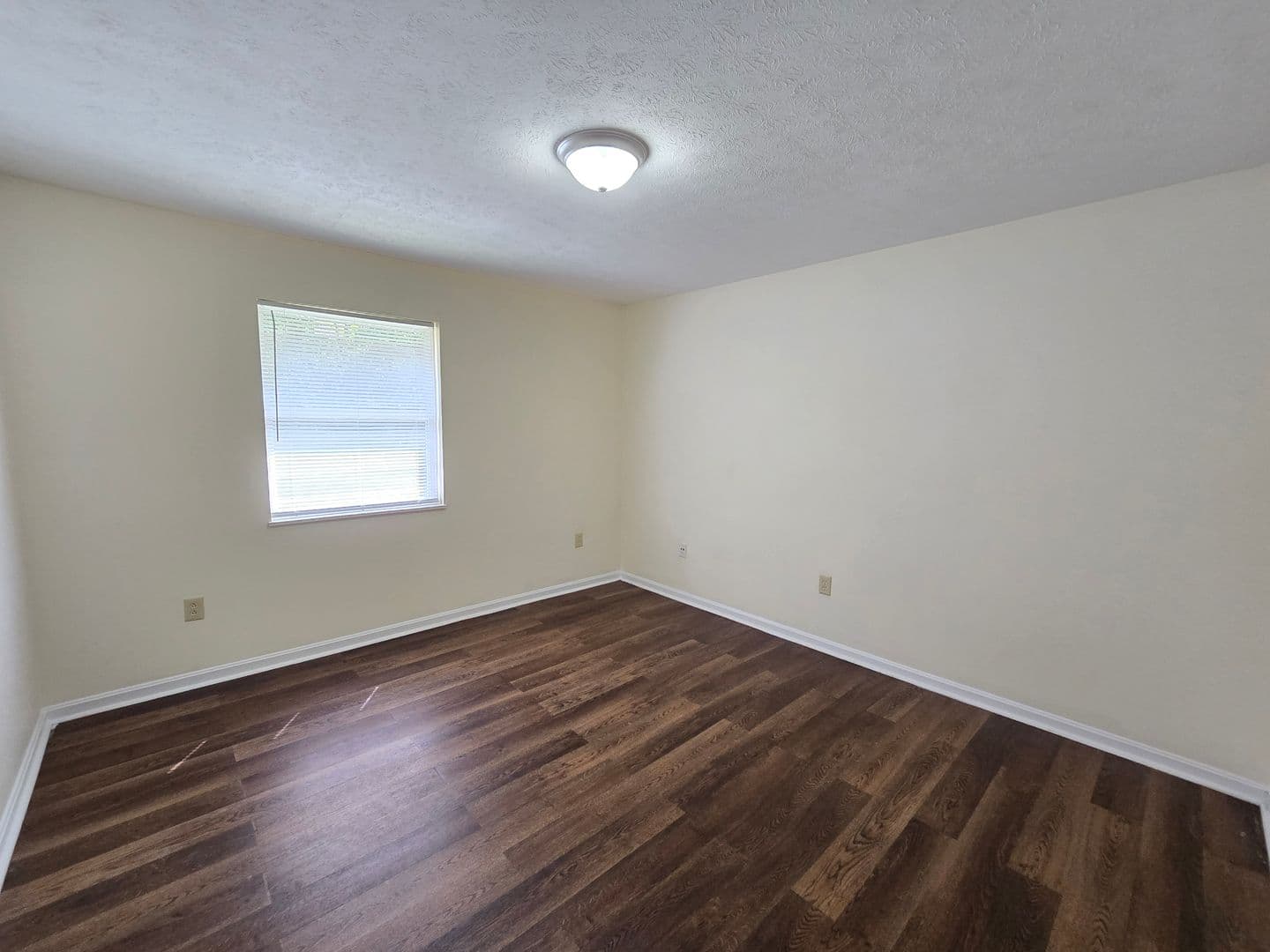 Louisville Apartment: 3212 Springfield Dr