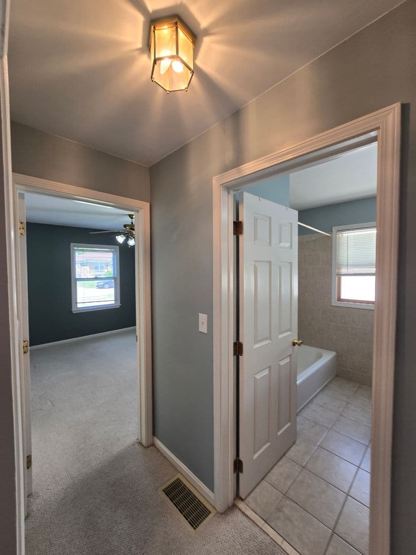 Louisville House: 3932 Kennison Avenue