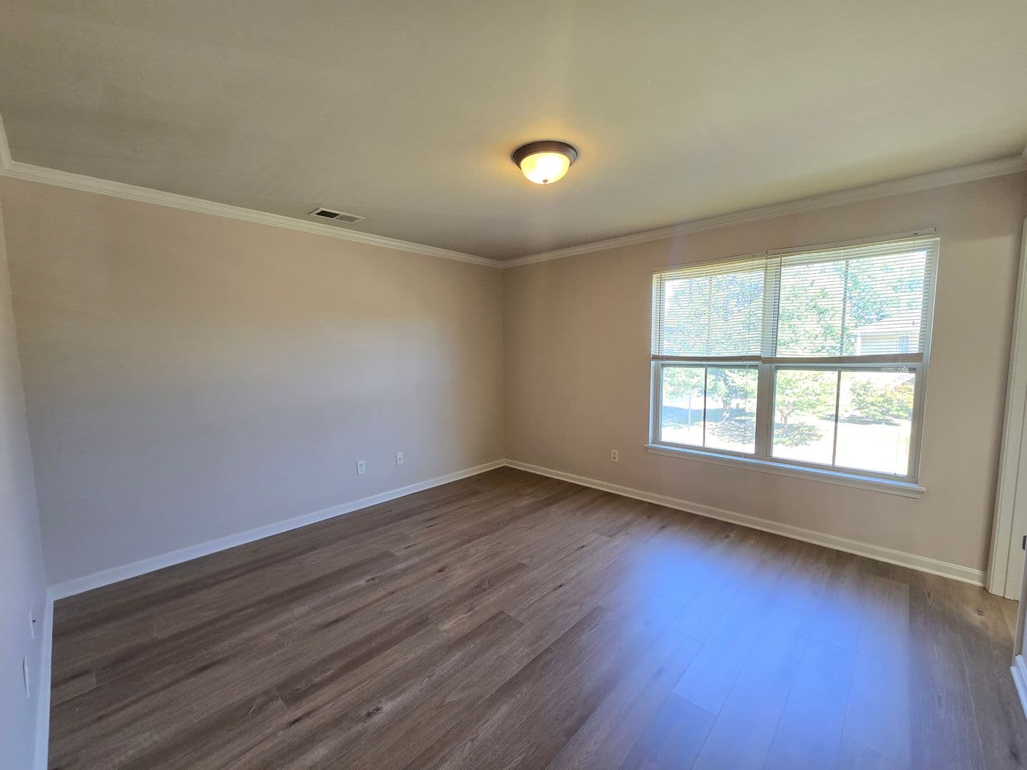 Louisville Apartment: 409-415 Rosewood Ct.