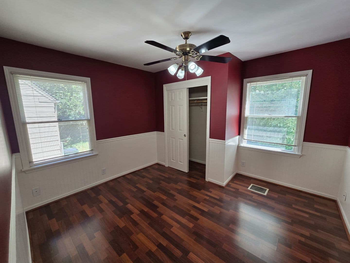 Louisville House: 3932 Kennison Avenue
