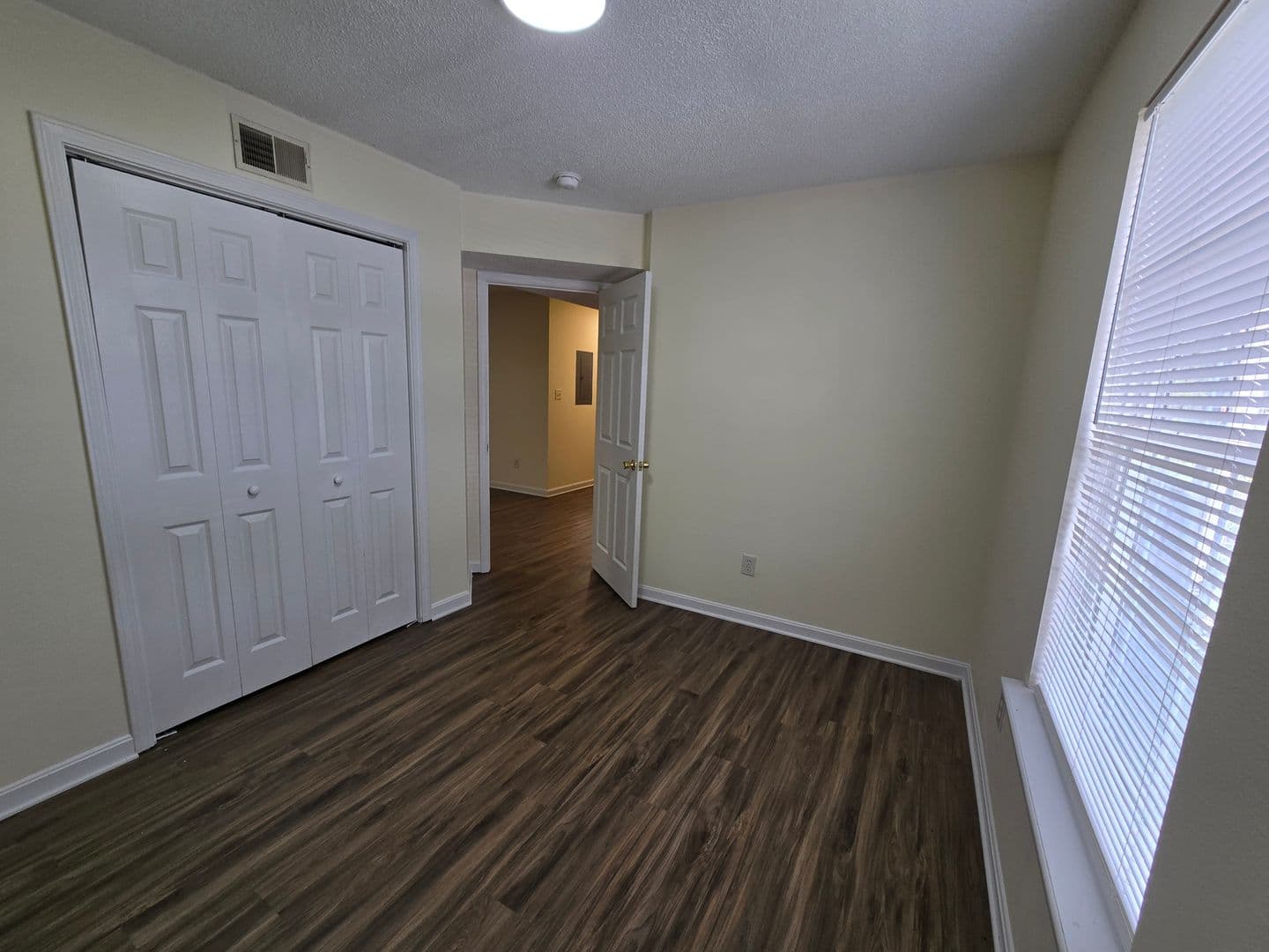Louisville Apartment: 6418 Venango Dr.