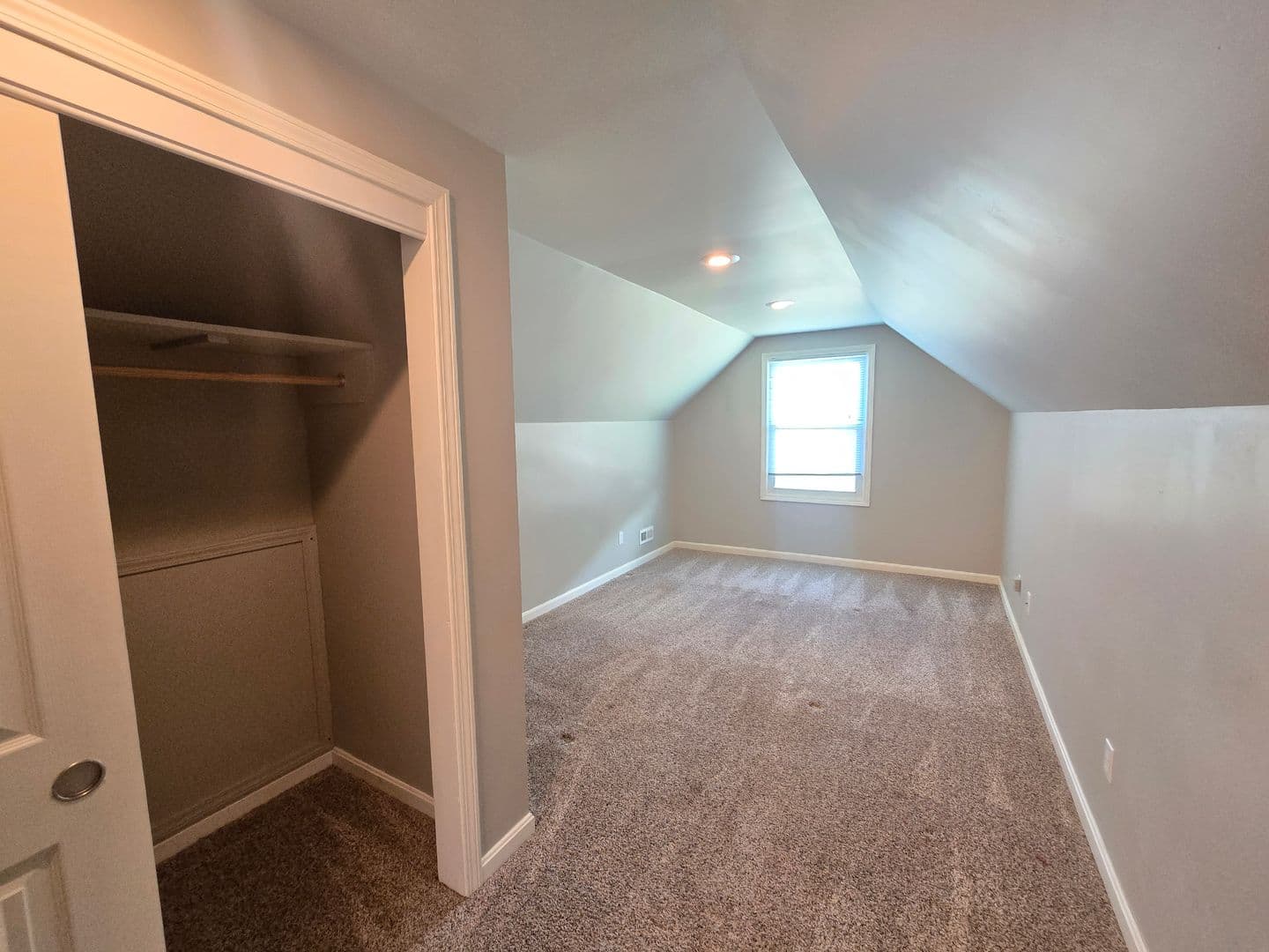 Louisville House: 3932 Kennison Avenue