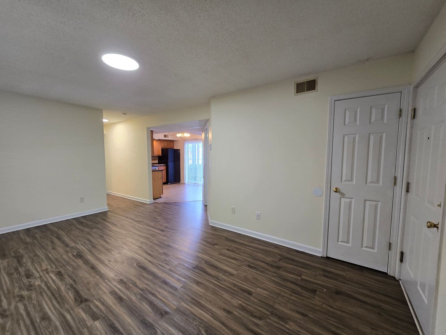 Louisville Apartment: 6418 Venango Dr.