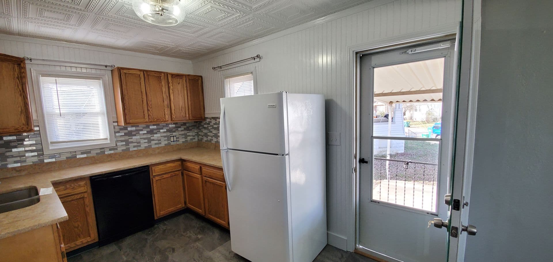 Louisville House: 848 Reading Rd