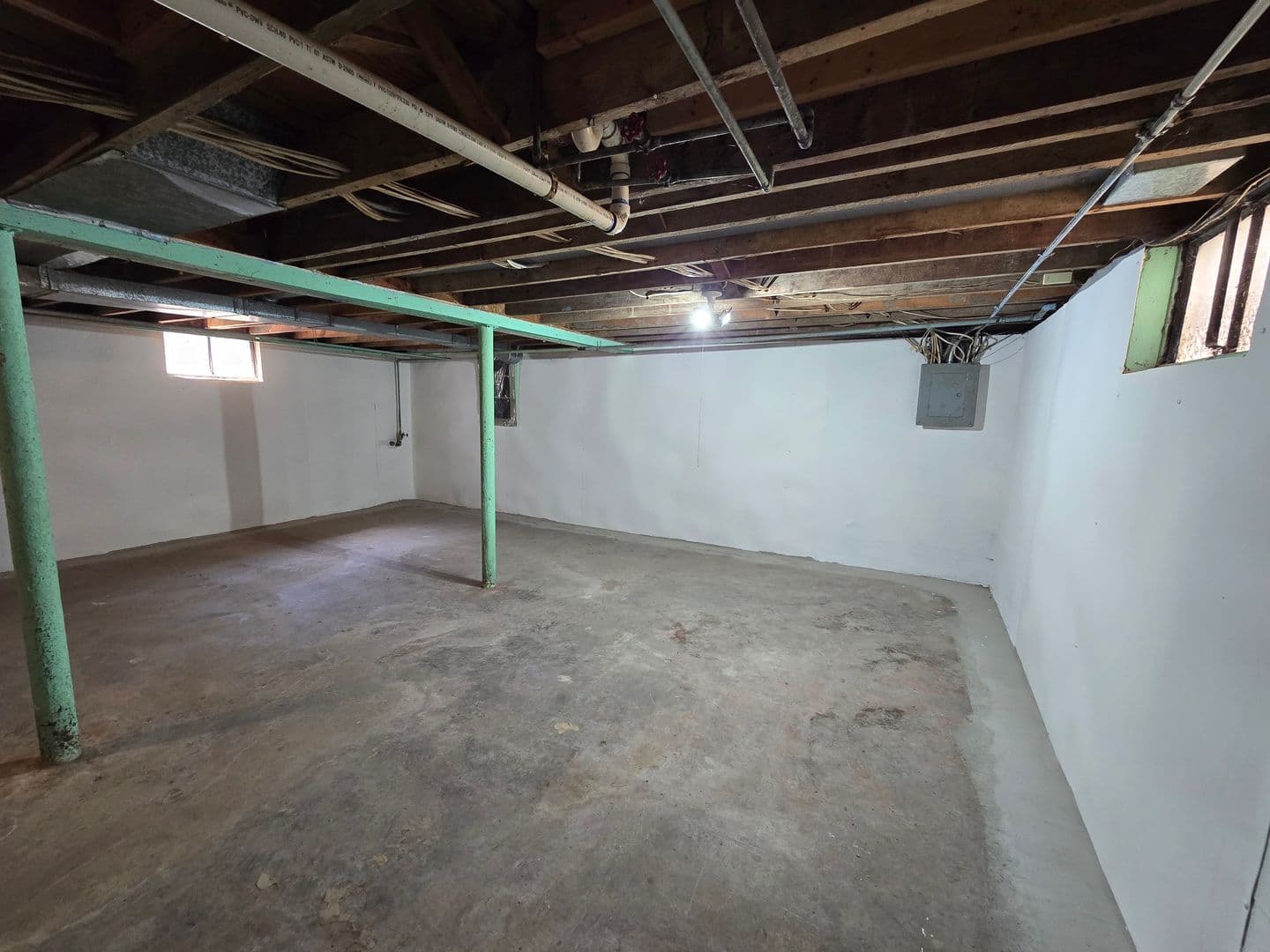 Louisville House: 3932 Kennison Avenue