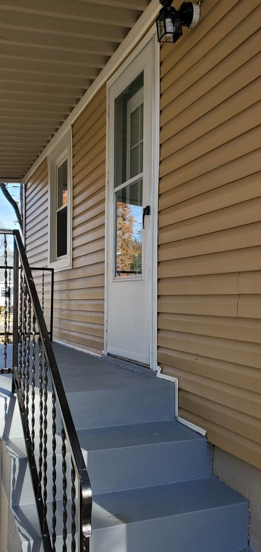 Louisville House: 848 Reading Rd