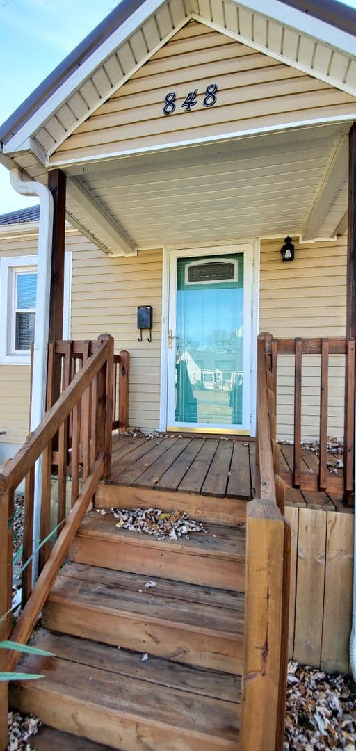 Louisville House: 848 Reading Rd