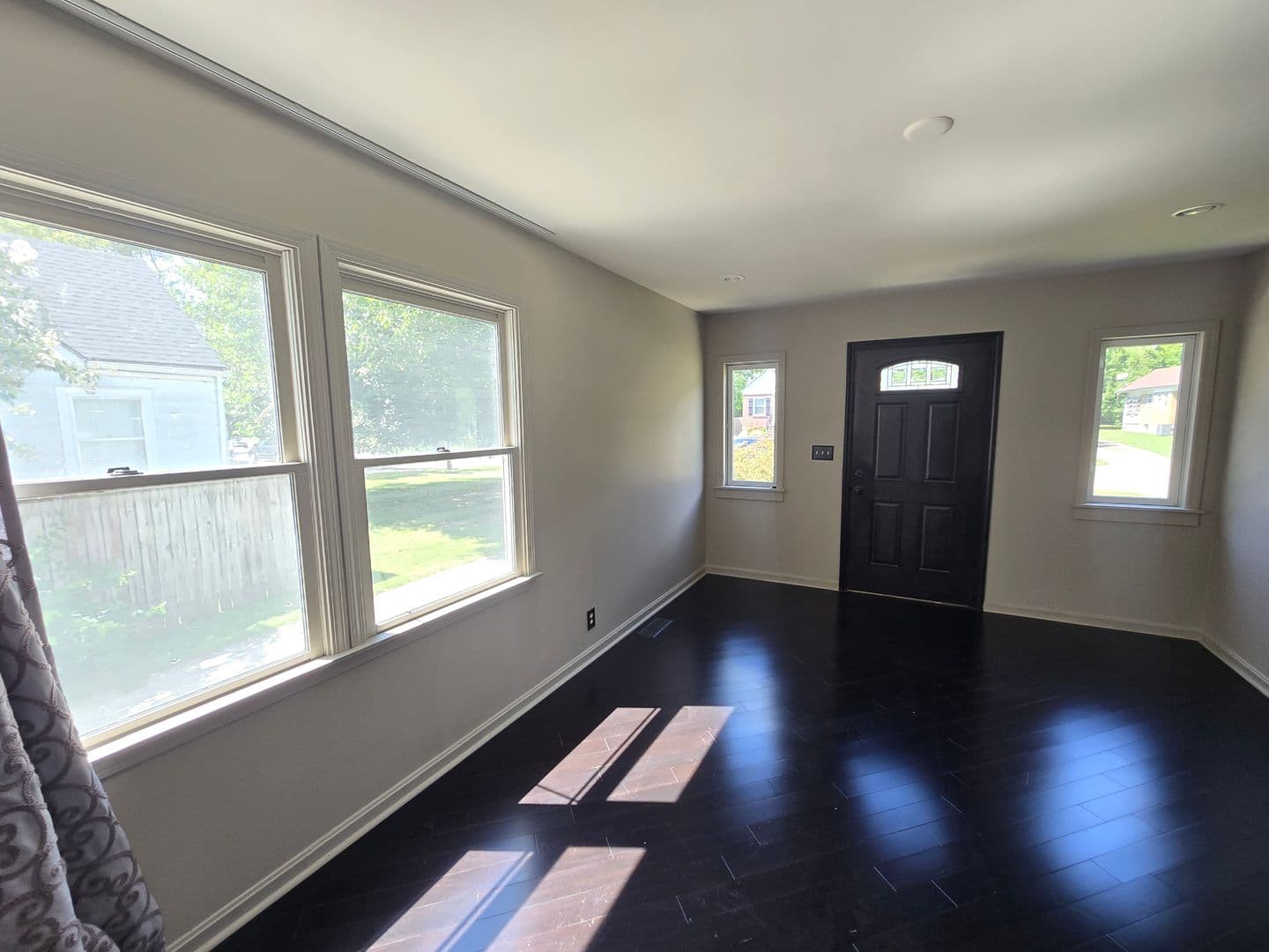 Louisville House: 3932 Kennison Avenue