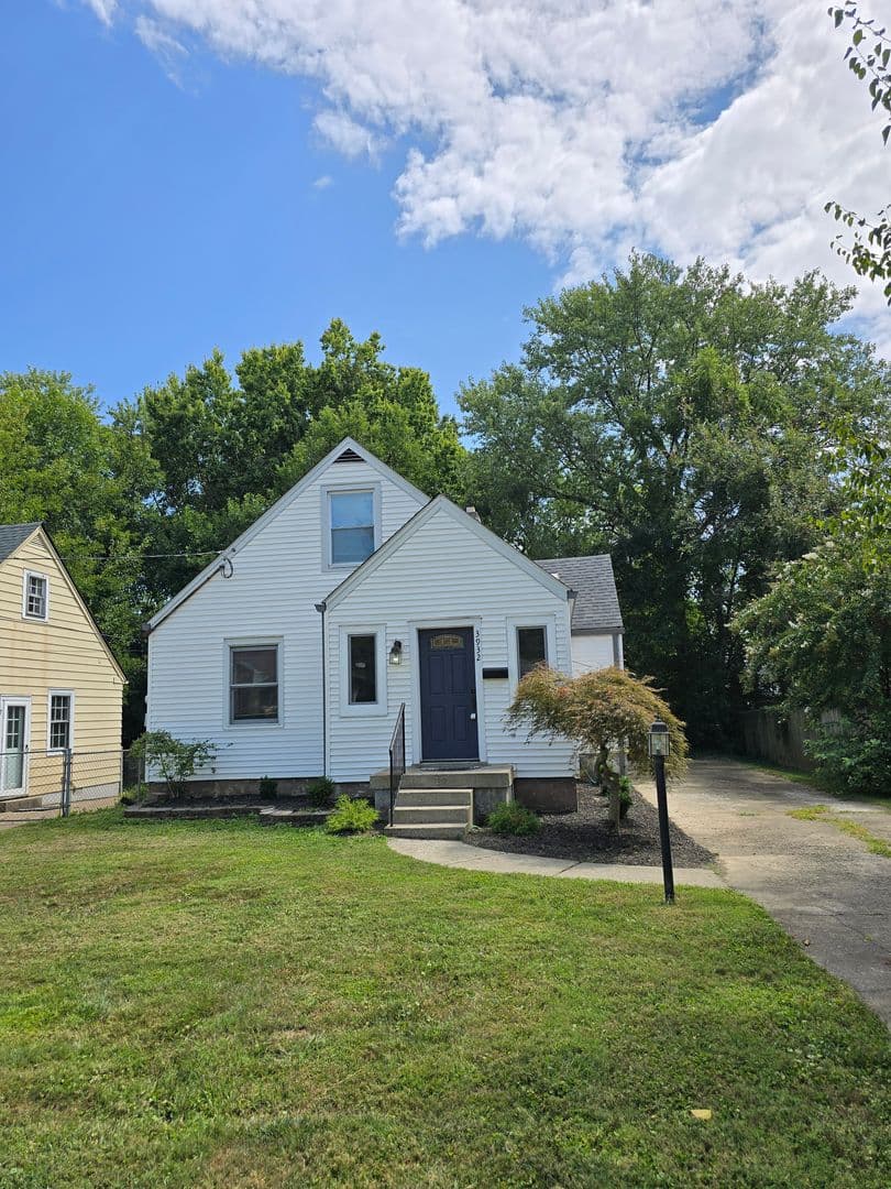 Louisville House: 3932 Kennison Avenue