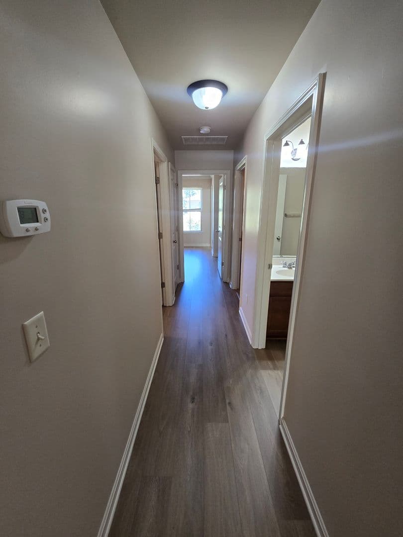 Louisville Apartment: 409-415 Rosewood Ct.