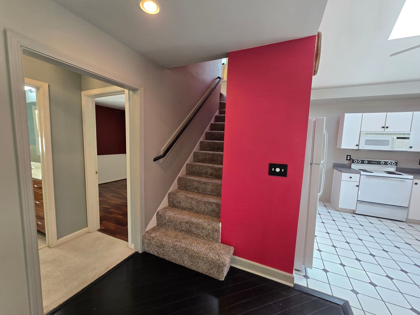 Louisville House: 3932 Kennison Avenue