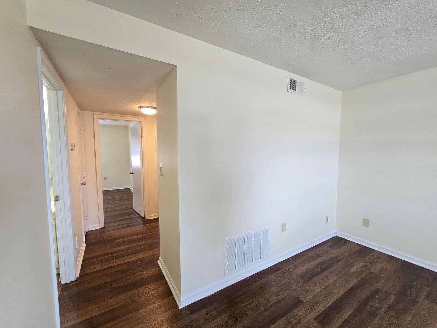 Louisville Apartment: 3212 Springfield Dr