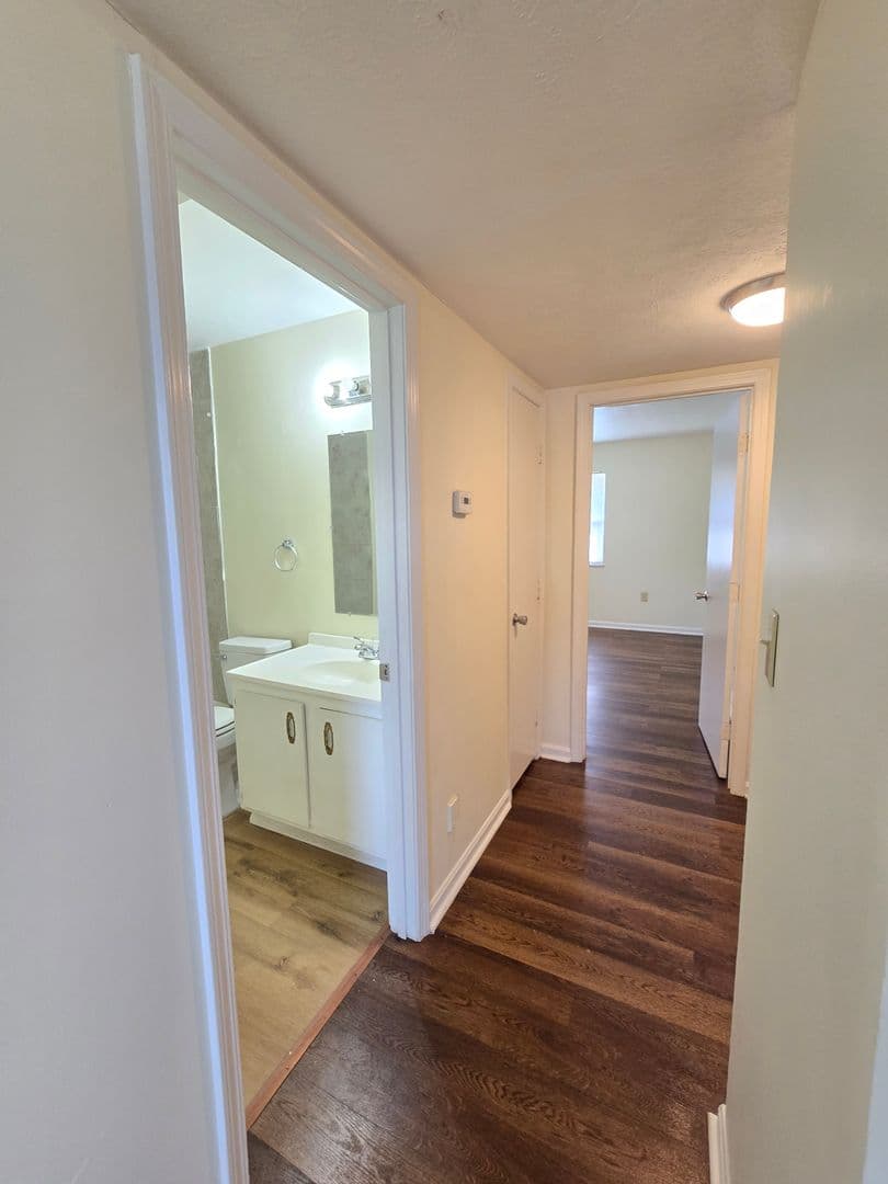 Louisville Apartment: 3212 Springfield Dr