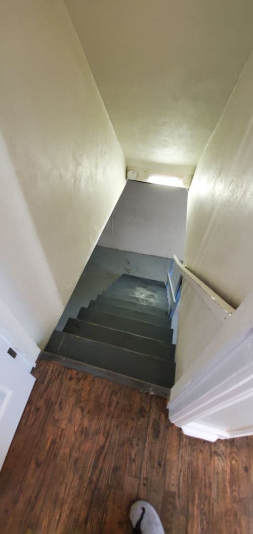 Louisville House: 848 Reading Rd