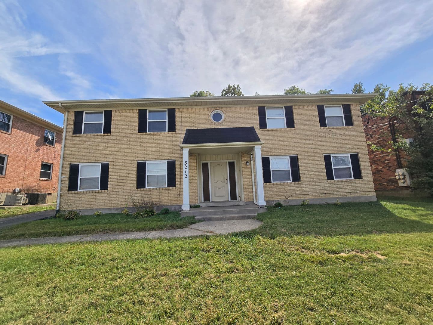 Louisville Apartment: 3212 Springfield Dr