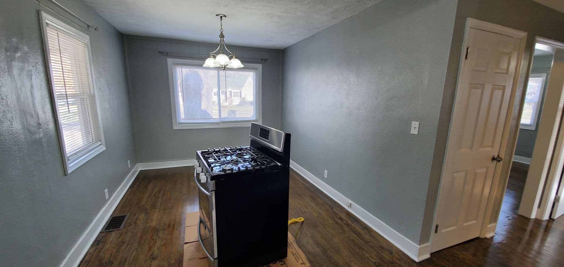 Louisville House: 848 Reading Rd