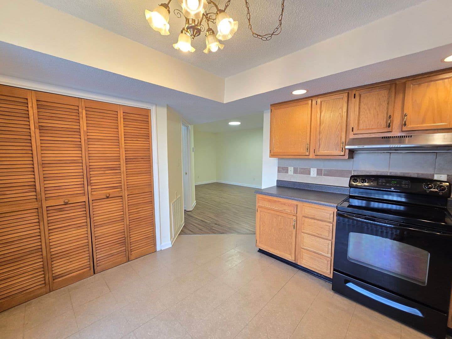 Louisville Apartment: 6418 Venango Dr.