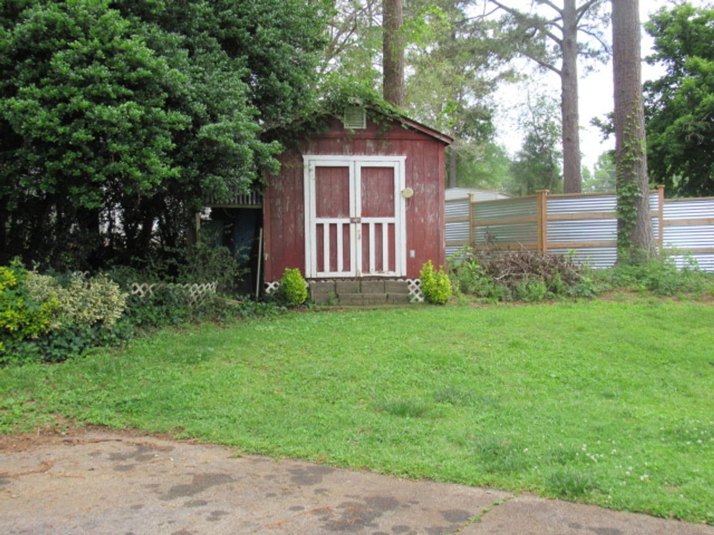 Carrollton House: 70 Gibson Drive
