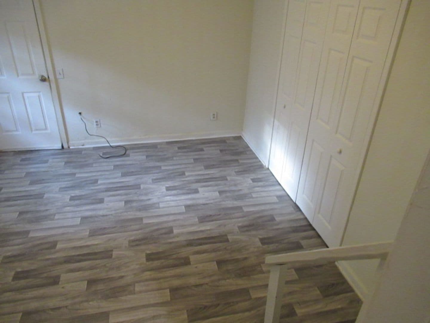 Carrollton House: 209 Brown St
