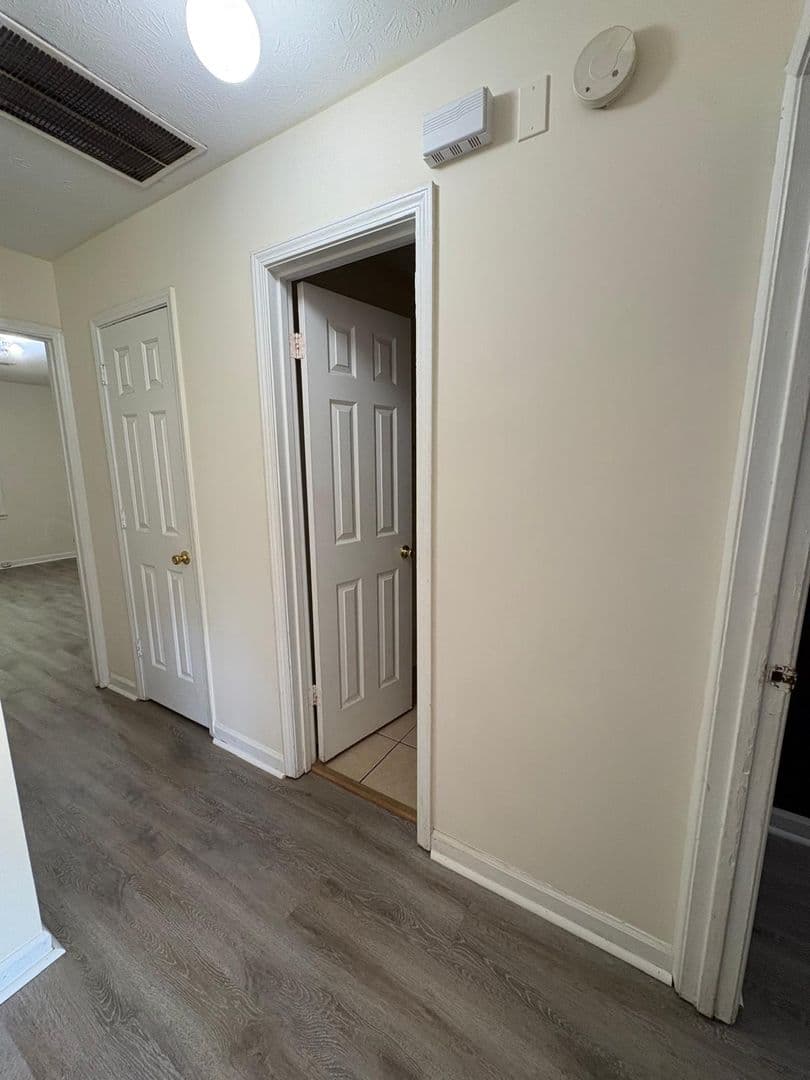 Carrollton House: 114 Mitchell Circle