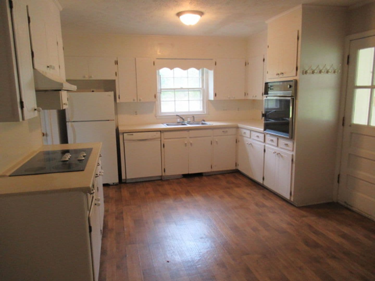 Carrollton House: 70 Gibson Drive