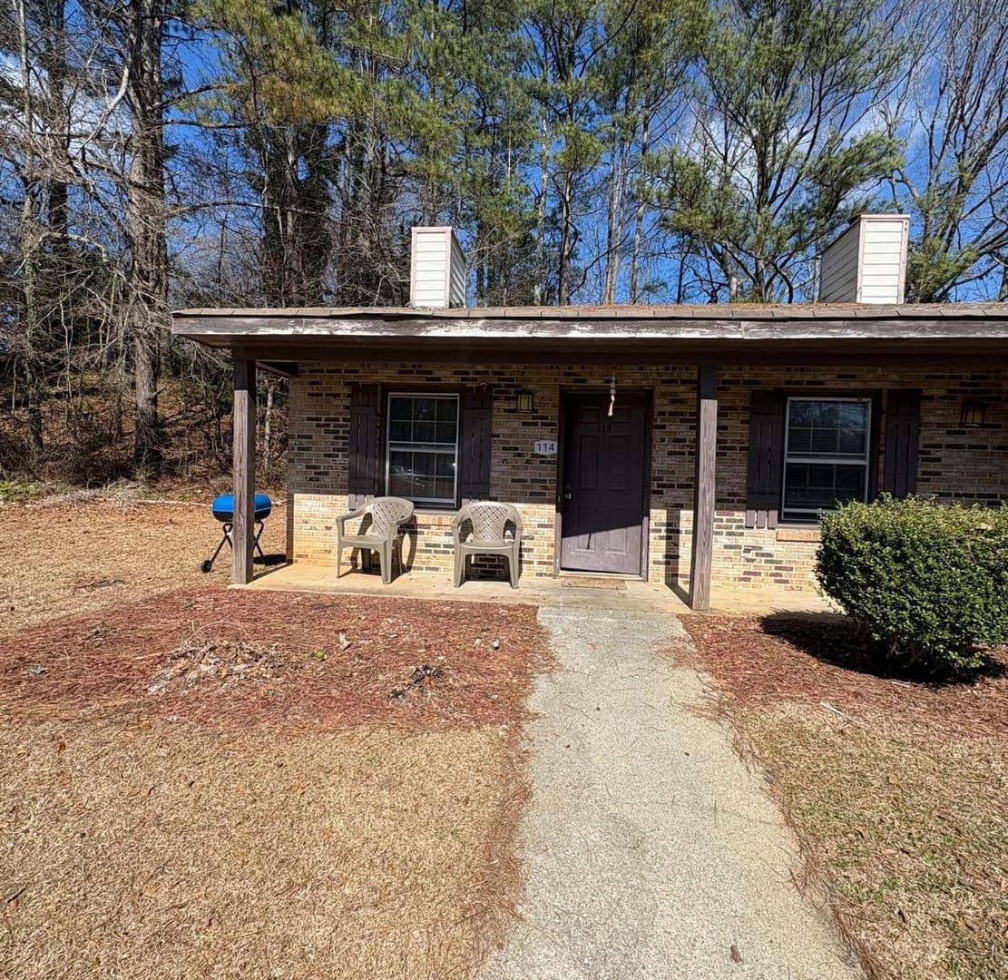 Carrollton House: 114 Mitchell Circle