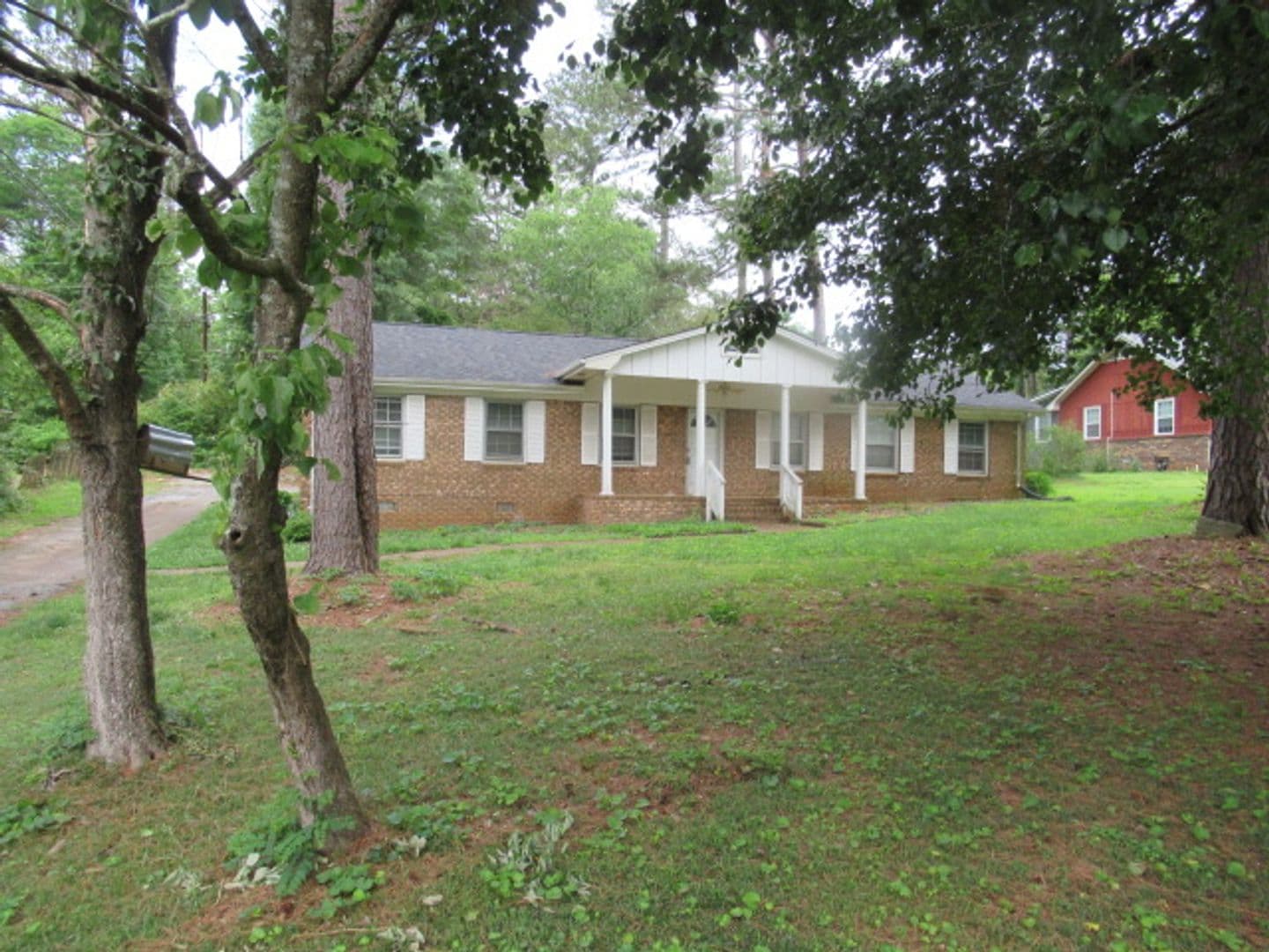 Carrollton House: 70 Gibson Drive