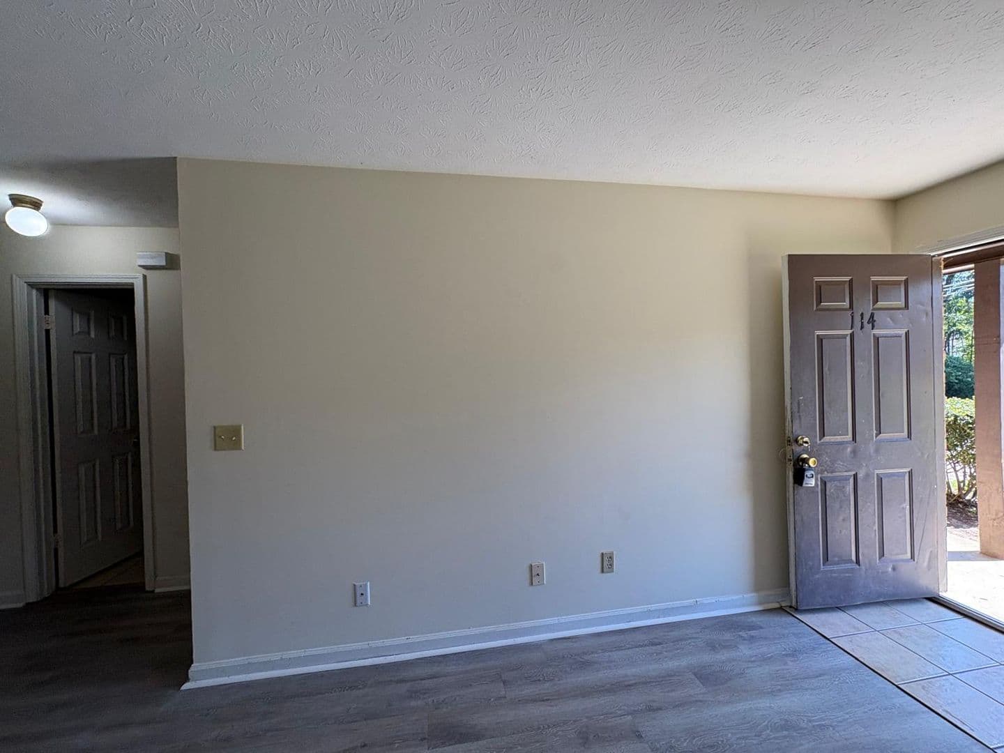 Carrollton House: 114 Mitchell Circle