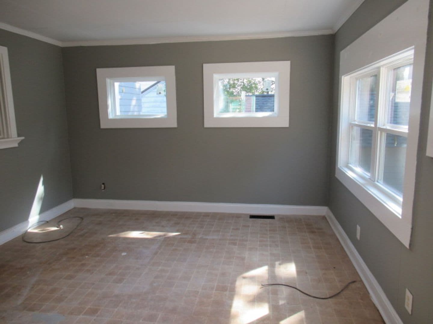 Carrollton House: 831 Cedar St