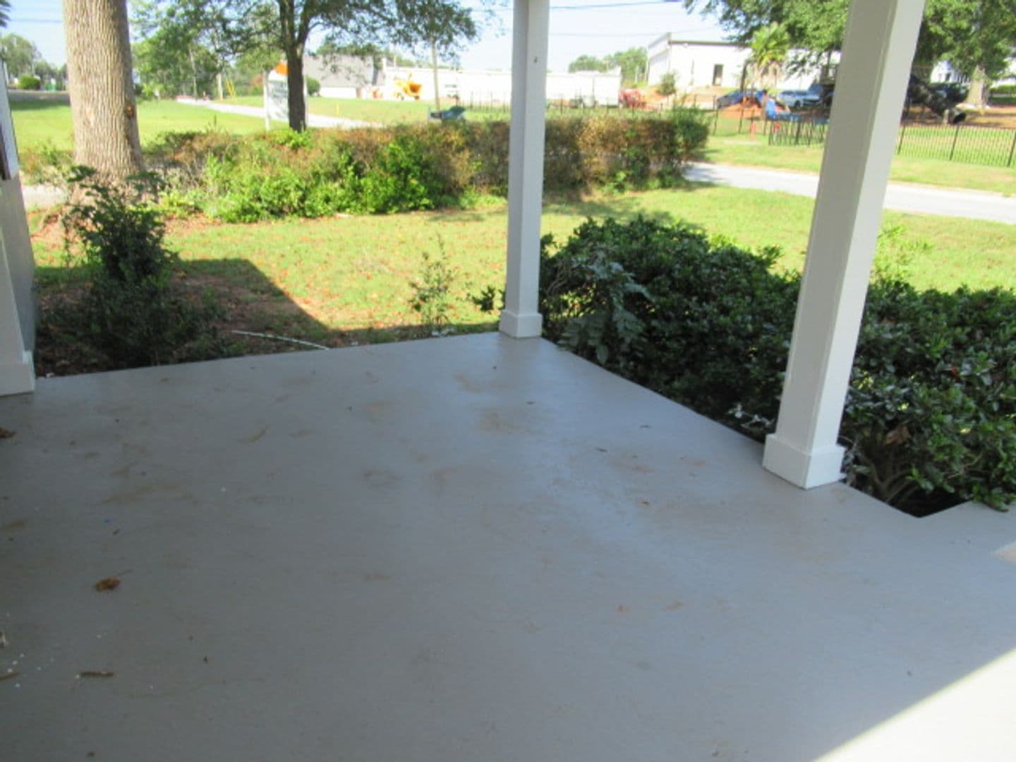 Carrollton House: 831 Cedar St