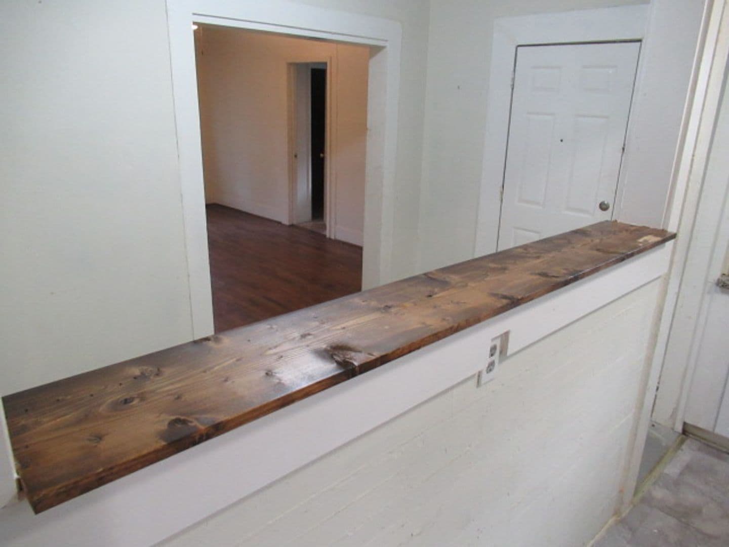 Carrollton House: 209 Brown St