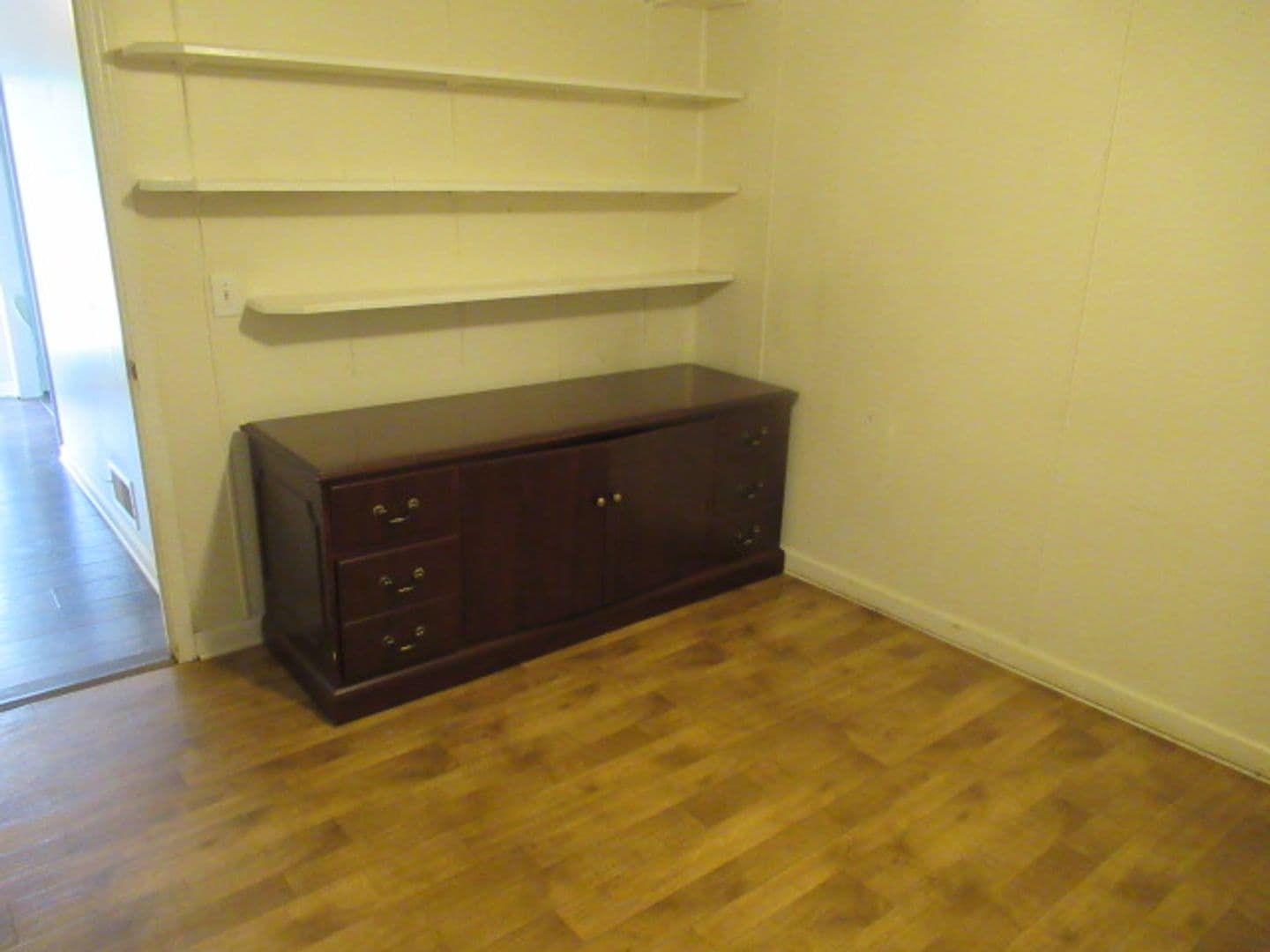 Carrollton House: 70 Gibson Drive