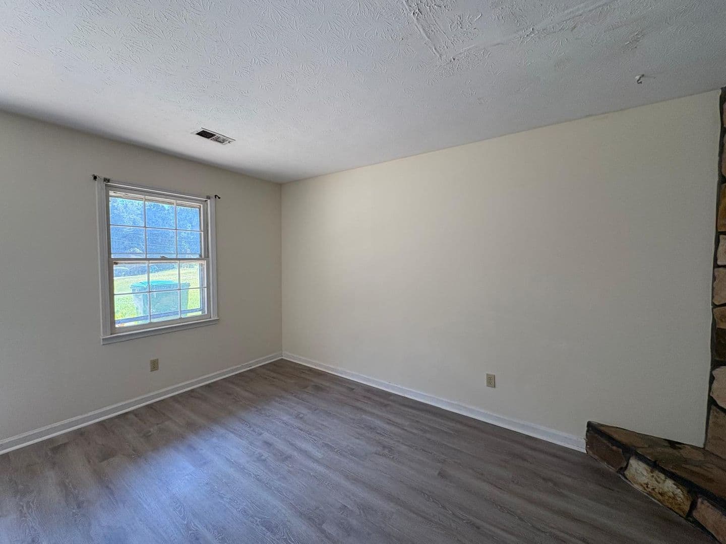 Carrollton House: 114 Mitchell Circle