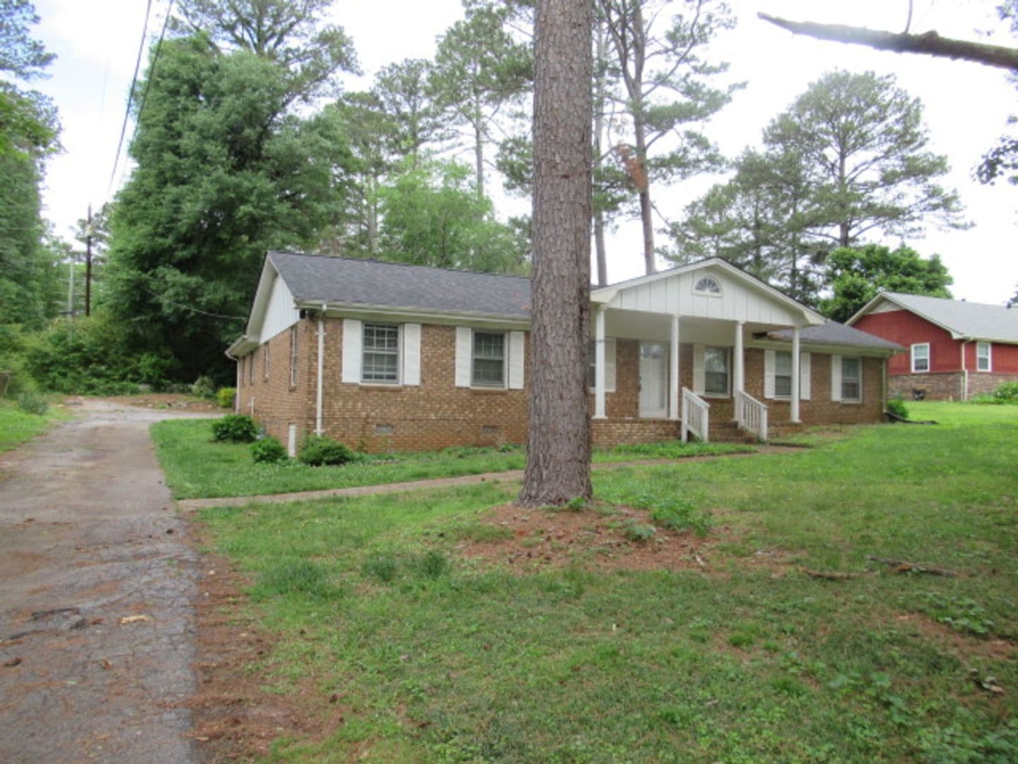 Carrollton House: 70 Gibson Drive