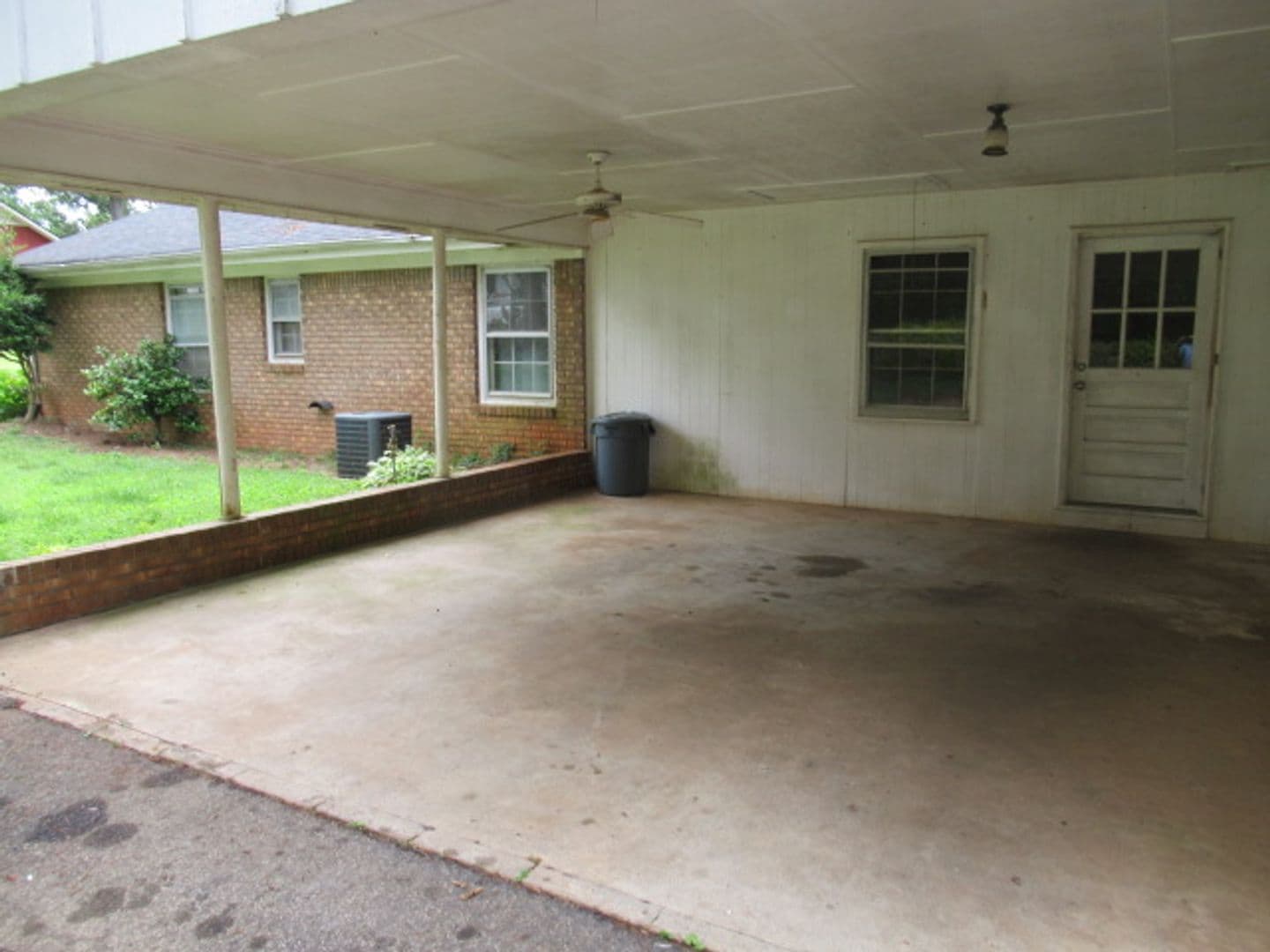 Carrollton House: 70 Gibson Drive