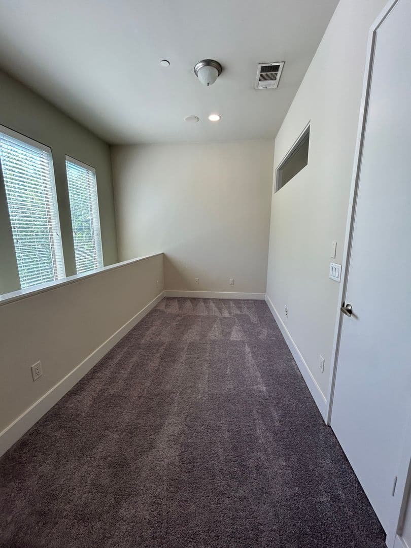 DALLAS Apartment: 1600 N HASKELL