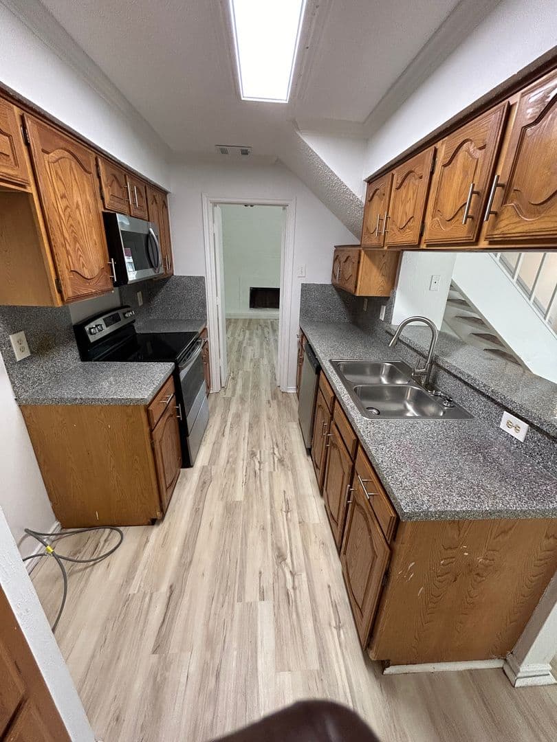 GARLAND House: 3712 PULSAR DR