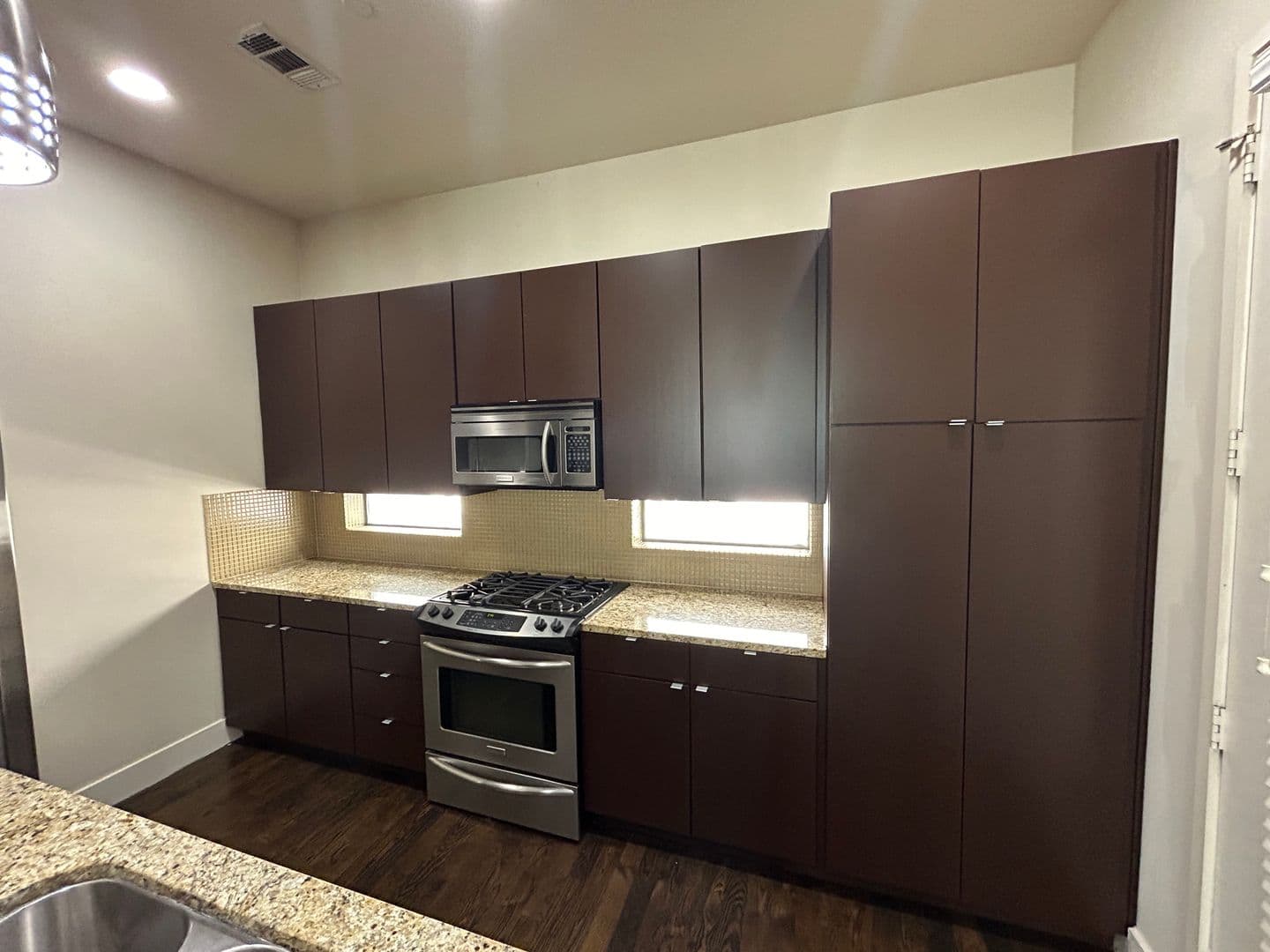 DALLAS Apartment: 1600 N HASKELL